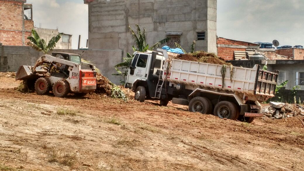 Caminhão Basculante São Mateus